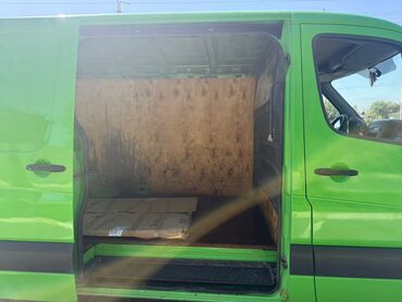 Легкий грузовой транспорт: Легкий грузовик, Mercedes-Benz — 8