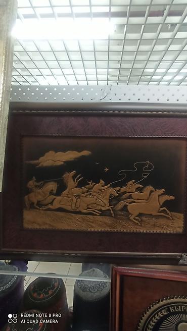 Картины: Декоративное панно для стен с изображением всадников на лошадях. Панно — 2