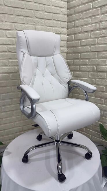 Ofis və oyun kresloları: Yeni, Təkərli, Qolları tənzimlənir, Dəri -da lalafo.az — 21 Ofis və oyun kresloları: Yeni, Təkərli, Qolları tənzimlənir, Dəri — 21