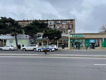 Digər kommersiya daşınmaz əmlakı: 20yanvar metrosuna yaxın,sahəsi 105 kv/m olan,obyekt paltar maqazası — 5