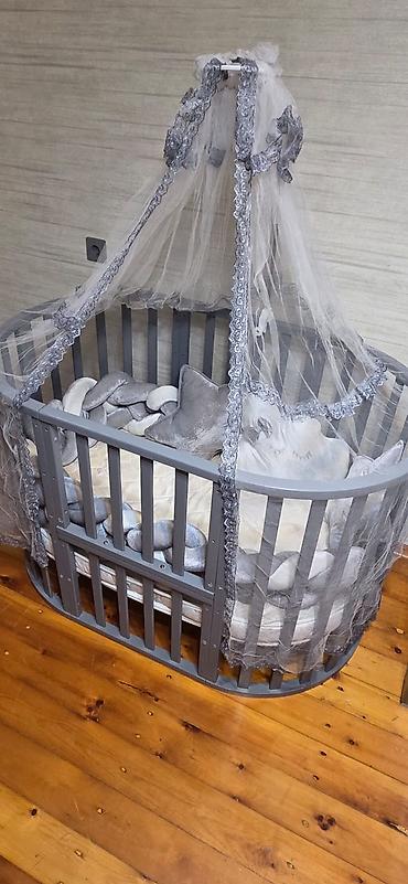 Beşiklər: Oğlan və qız üçün, İşlənmiş, Yumru, Beşik, Dəst ilə, Matras ilə, Yellənmə mexanizmsiz — 3