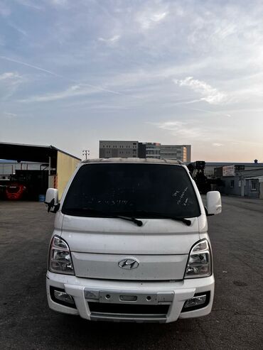 автомобили хундай: Hyundai Porter: 2019 г., 2.5 л, Механика, Дизель, Универсал