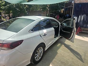 rd 1: Hyundai Sonata: 2017 г., 2 л, Автомат, Бензин, Фургон — 4