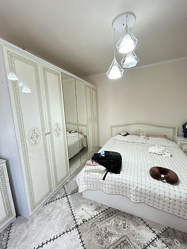 Продажа коттеджей и домов: Продается большой дом в центре г. Нарын 📍 Адрес: ул. Торобаева. Дом — 17