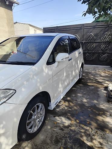 Продажа авто: Honda Edix: 2004 г., 1.7 л, Автомат, Бензин, Универсал — 3