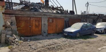 куда можно продать бу вещи: Продаются гаражи (3 бокса). металические ворота, капитальные стены из