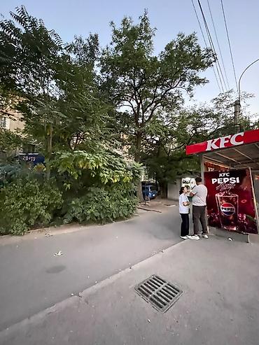 2 6: 2 комнаты, 43 м², 6 мкр 104 серия, 1 этаж, Старый ремонт — 4