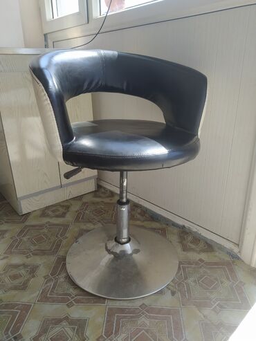 1 объявлений | lalafo.kg: Кресло парикмахерская
Ошская область Кара-Кулджинский район