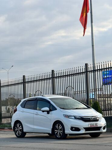 купить машину за 2000 долларов: Honda Fit: 2019 г., 1.5 л, Вариатор, Бензин, Хетчбек