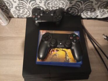 playstation 5 al: Ps 4 satılır 400 manat.Mortal kombat disk hediye edilir.heç bir