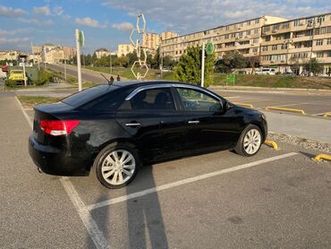 Kia: Kia Cerato: 2 l | 2011 il Sedan