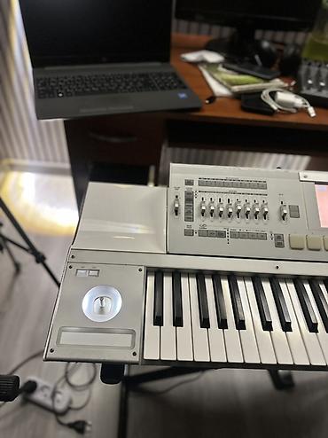 korq pa 80: Korg M3 Xpanded musiqi iş stansiyası/sintezator Alətdə radias data — 9