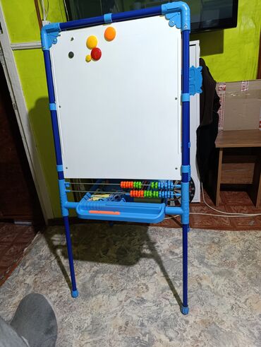 Ботинки: ЛИСТАЙ!!!Продам игрушки и сапожки детские б/у Доска для рисования б/у at lalafo.kg — 8 Ботинки: ЛИСТАЙ!!!Продам игрушки и сапожки детские б/у Доска для рисования б/у — 8