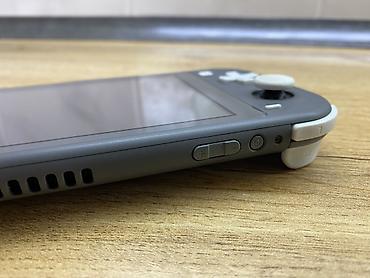 Nintendo Switch (Lite): Продаю Nintendo Switch Lite чипованая Карта памяти 256gb Состояние — 8