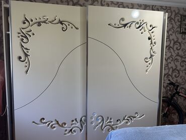 islenmis uqlarez: Açılan, 2 qapılı Düz dolab, Qarderob, paltar dolabı