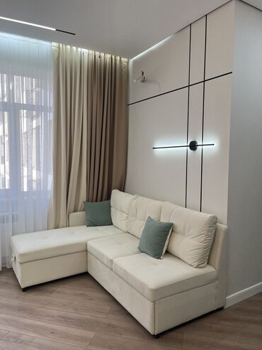 сдаю квартиру микрорайон кокжар: 3 бөлмө, 77 кв. м, Элитка, 9 кабат, Дизайнердик ремонт