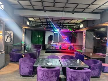 Ofisiantlar: Ofisiant tələb olunur, Restoran, Saatlıq ödəniş, 18-29 yaş, 1 ildən az təcrübə