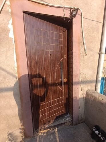 şef qapi: Seyf qapi
130azn
Lokbatan 7193 leli