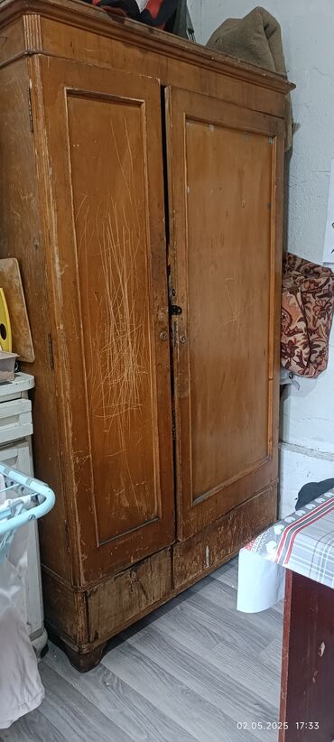 Шкафы для одежды: Продам шкаф