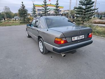 бак мерс: Mercedes-Benz W124: 1990 г., 2.2 л, Кол менен иштөөчү, Газ, Седан — 5
