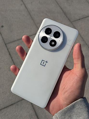 iphone 13mini: OnePlus 13, Б/у, 256 ГБ, цвет - Белый, 2 SIM — 1