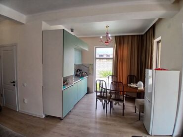 Посуточная аренда домов: 100 м², 4 комнаты — 9