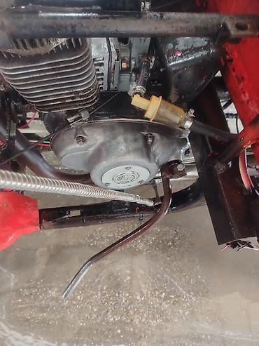 dort teker motor: Yükdaşıma üçün üçtəkərli motosiklet (trisikl) - Gövdə və kuzov: Tam — 10