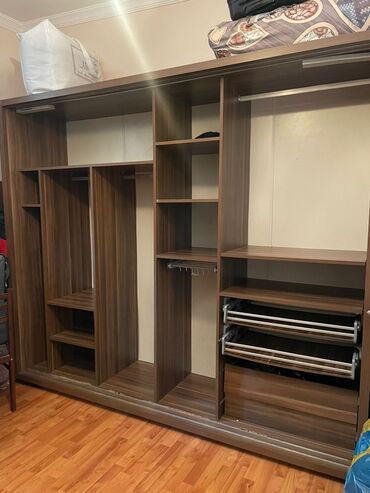 Dolablar: Kupe, 3 qapılı Düz dolab, Qarderob, paltar dolabı, Türkiyə