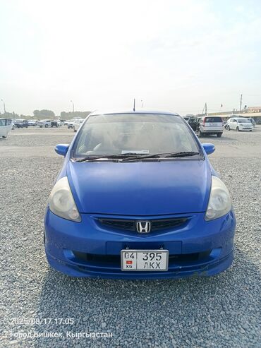 продаю связи с переездом: Honda Fit: 2002 г., 1.5 л, Автомат, Бензин, Хэтчбэк