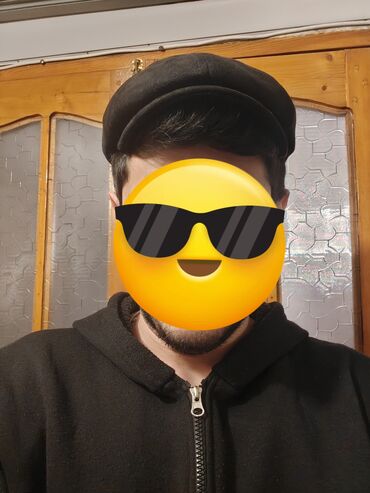 qaqa stil: Hədiyyə aliblar sadəcə balaca olduğu üçün satılır təp təzədir. -