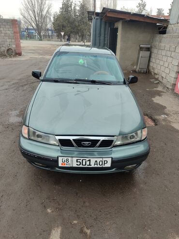 продаю машину токмок: Daewoo Nexia: 2005 г., 1.5 л, Механика, Бензин, Седан