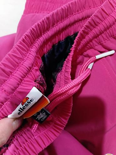 Donji deo: Ellesse ženske trenerke/pantalone - Model: SGEQ 8451 (etiketa SS020) — 9