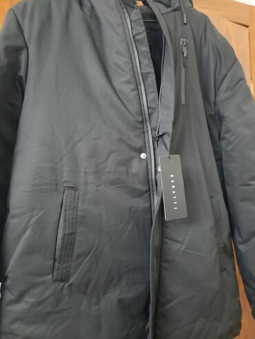 papaqlar kisi ucun: Куртка M (EU 38), L (EU 40), цвет - Черный