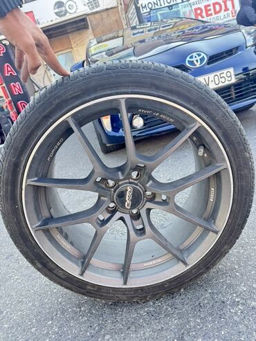 diski teker alemi: İşlənmiş Disk təkər 235 / 40 / R 18, 5 Boltlu