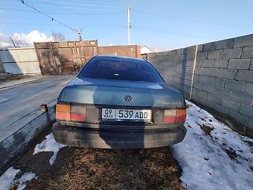 Volkswagen: Volkswagen Passat: 1990 г., 1.8 л, Механика, Бензин, Седан — 4