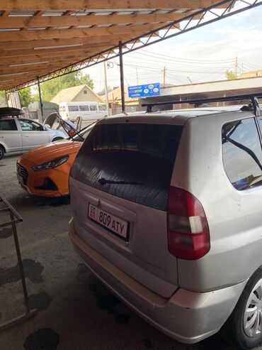 Mitsubishi: Mitsubishi Space Star: 2000 г., 1.3 л, Механика, Бензин, Минивэн — 5