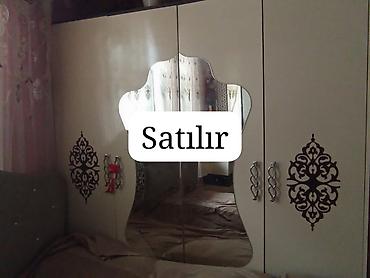 acilib baglanan stollar: Qonaq otağı üçün mebel dəsti satılır. Dəstə şəkillərdə görünən 3 əsas — 1