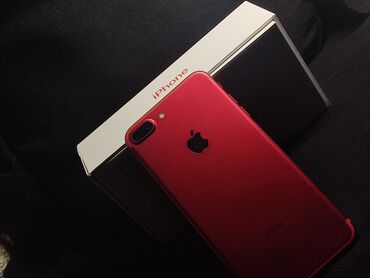 Apple iPhone: IPhone 7 Plus, Б/у, 256 ГБ, Красный, Наушники, Зарядное устройство, Чехол, 72 %