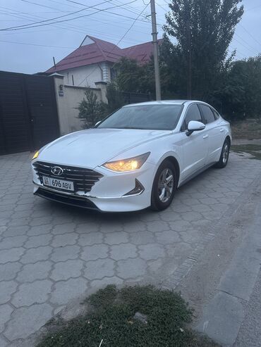 машина в росрочку: Hyundai Sonata: 2022 г., 2 л, Автомат, Газ, Седан
