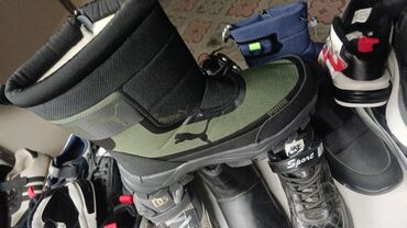 Кроссовки и спортивная обувь: Мужская обувь (несколько моделей) 1) Кроссовки серо‑чёрные Waterproof — 6