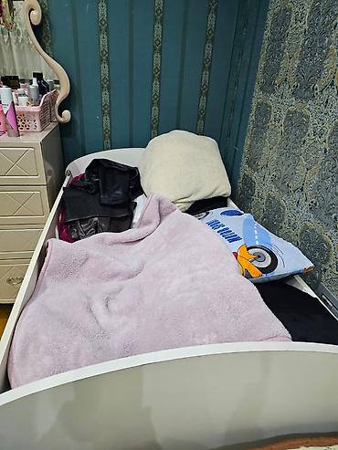 mebel satıram: Oğlan və qız üçün, İşlənmiş, Çarpayı, Bazasız, Matras ilə, Siyirməli — 2