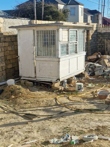 аренда земли под шиномонтаж: Butka satilir dəmir karkas taxta divar və qapisi elektrik xətləri