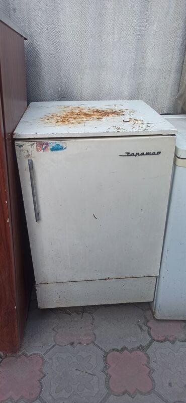 советский холодильник: Холодильник Б/у, Однокамерный, 53 * 90 * 54