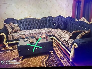 kohnə divan: Klassik Divan satılır 500₼. Yaxşı vəziyyətdədir.Ölçü 3/2. Ünvan Köhnə — 1