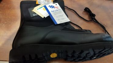 зимний мужской обувь: Продаю новые берцы 🇱🇷 USA,размер и т д. см фото,цена 150$