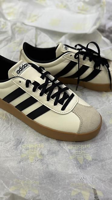 Мужская обувь: В наличии кроссовки ADIDAS оригинал🇺🇸 без коробки Размер 38 длина — 4