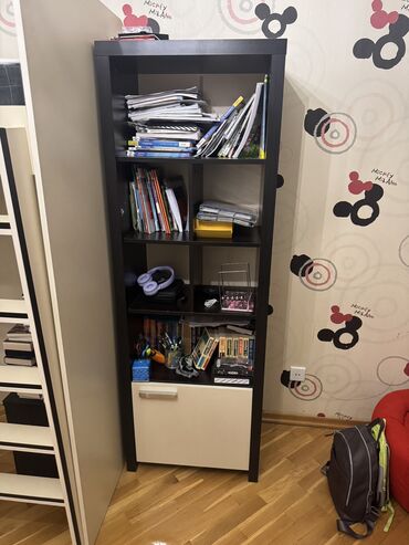 taxta ref: İşlənmiş, Kitab rəfi, Düz