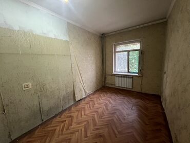 продаю 1 комнатные квартиры: 3 бөлмө, Менчик ээси, Чогуу жашоосу жок, Эмерексиз