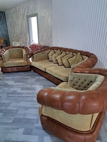 bir mebeldə i̇talyan mebelləri: İşlənmiş, Klassik divan, 2 kreslo, Divan, Bazasız, Açılan