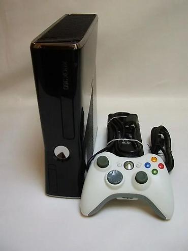 Xbox 360 & Xbox: ⬆️⬆️⬆️U ponudi xbox 360 Slim model. Konzola je piano black obrada — 1